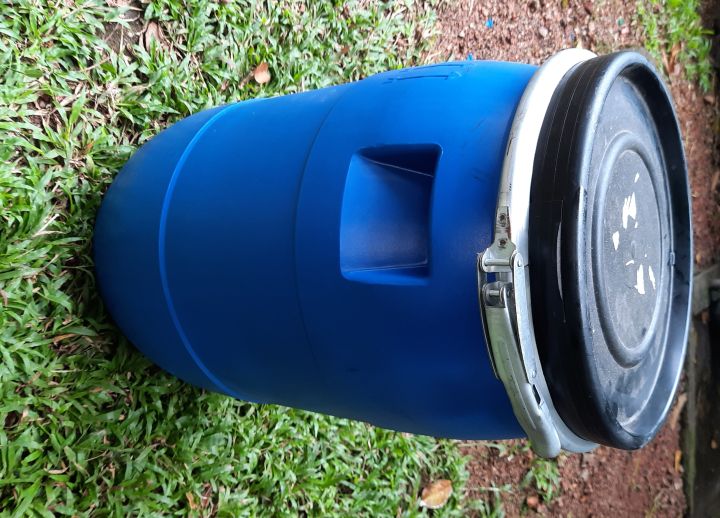 Empty%20HDPE%20plastic%20Blue%20Drum%2030%20Litres%20-%20Image%206