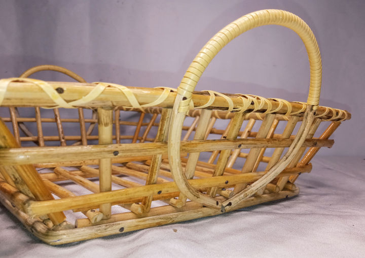 Hamper%20Baskets%20/%20Cane%20Baskets%20/%20Fruit%20Basket%20/%20Vegetable%20Basket%20or%20a%20Food%20Basket%20-%20Image%204