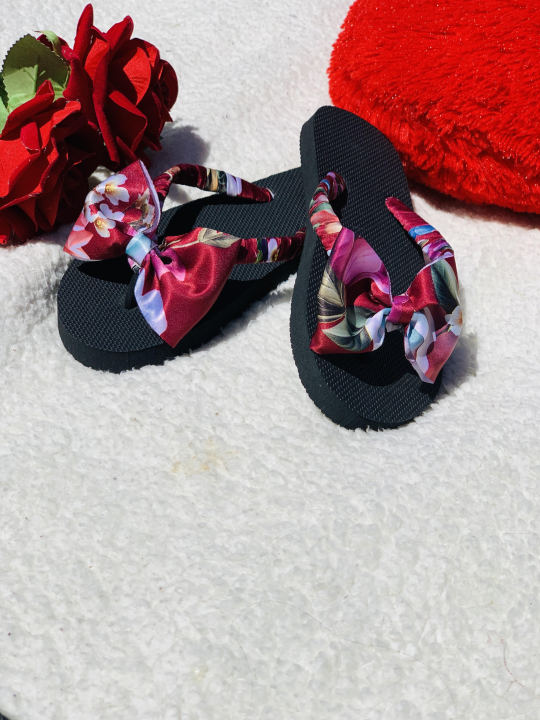 Design%20Women%20Slippers%20Fashion%20Rubber%20Handmade%20Flip%20Flop%20House%20Slippers%20-%20Image%203