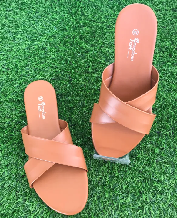 Freedom%20Feet%20Flat%20slipper%20%E2%80%93%20High%20Quality%20%20New%20Ladies%20%20Sandals%20Women%20lieders%20%20Gladiator%20Flat%20Shoes%20Women%20/%20Shoes%20/%20Slides%20&%20Flip%20Flops%20/%20House%20Slippers%20-%20Image%202