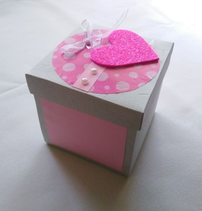 Gift%20Box%20Template%20/%20Mini%20Photo%20Album%20Gift%20Box%20Template%20-%20Image%205