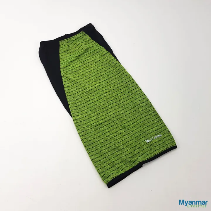 Convertible%20Cycling%20Scarf%20%E2%80%93%20Ice%20Silk%20Neck%20Gaiter%20%E2%80%93%20West%20Biking%20-%20Image%205