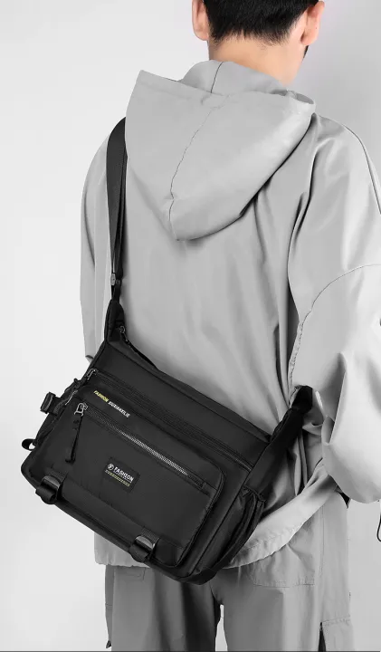 Men%20Shoulder%20Bag%20Multi-layer%20Large-capacity%20Nylon%20Messenger%20Bags%20Fashion%20Versatile%20Casual%20Lightweight%20Bag%20-%20Image%204