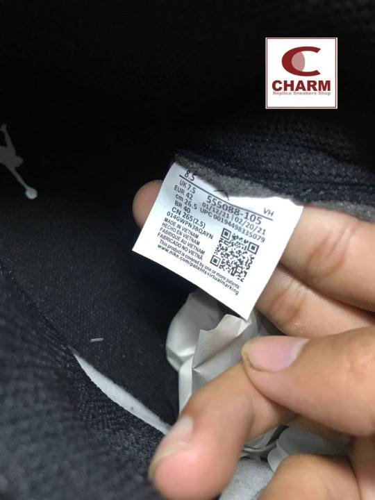 Air%20Jordan%201%20-%20Image%207