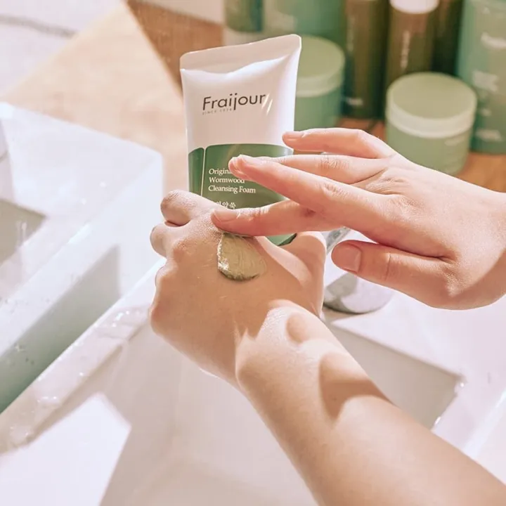 Fraijour%20Original%20Herb%20Warmwood%20Calming%20Facial%20Foam%20150g%20-%20Image%203