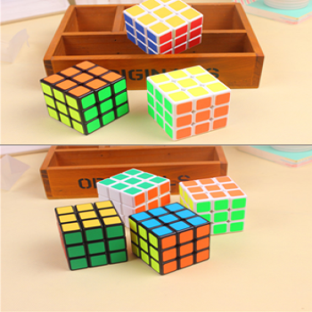 Rubik's%20Cube%20(BLEBK039)%20-%20Image%203