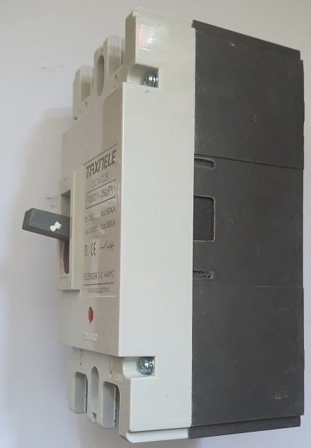 150A%20DC%20MCCB%20%20breaker%20-%20Image%203