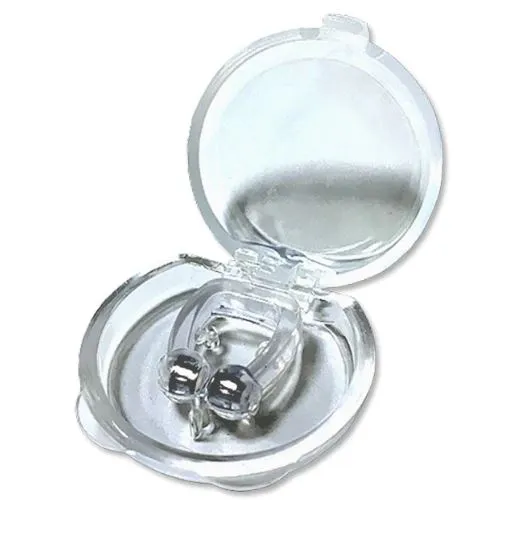 Unisex%20Stop%20Snoring%20Anti%20Snore%20Free%20Sleep%20Silicone%20Magnetic%20Nose%20Clip%20-%20Image%204