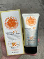 (Preorder) 3W CLINIC SPF 50 PA+++ ( SUNBLOCK CREAM ) Light cream texture mixed with moisturizer. Protect your skin from sunlight. Can be used by all skin types. Sensitive skin can use it. It's not greasy.. 