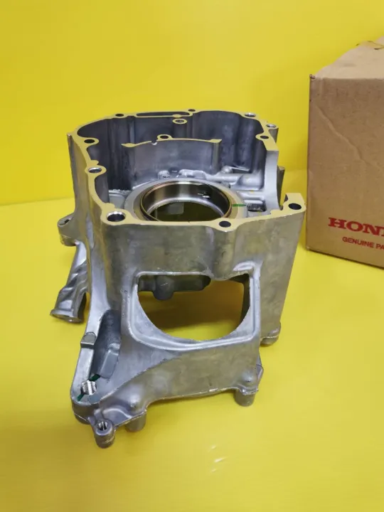 (Preorder)%20Right%20crankcase%20for%20PCX150,%20first%20model,%202012-2014,%20genuine%20Honda,%2011100-KZR-601,%20free%20shipping%20-%20Image%205