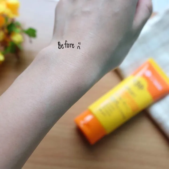 Le'%20Skin%20Sunscreen%20Body%20lotion%20-%20Image%204