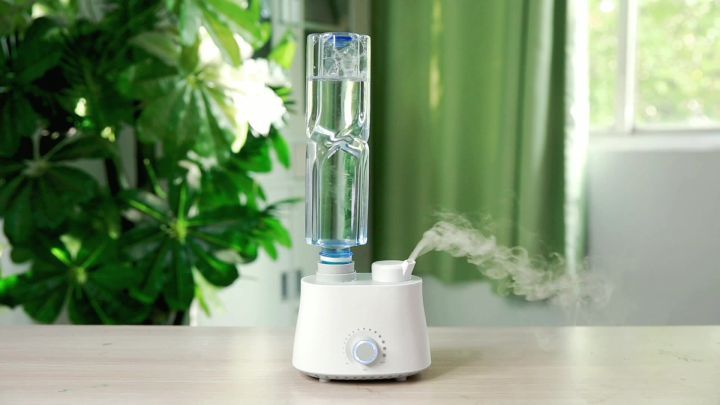 Mineral%20Water%20Bottle%20Air%20Humidifier%20Portable%20Desktop%20Aroma%20Diffuser%20Cool%20Mist%20-%20Image%209
