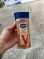 (Preorder)Vaseline Intensive Care Vanilla Glow Sunlit Shimmer Body Oil 200ml. Vaseline Vanilla Shimmer. 