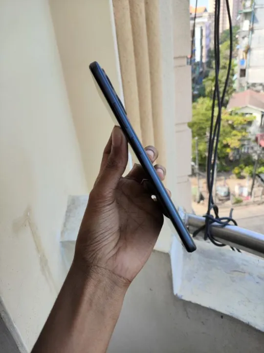 Redmi%20Note%2012%20Pro%205G%20-%20Image%203
