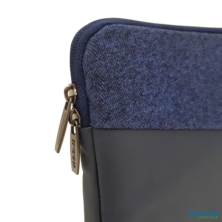 Laptop%20Sleeve%20%E2%80%93%20Rivacase%20%E2%80%93%20Egmont%20Series%20-%20Image%208