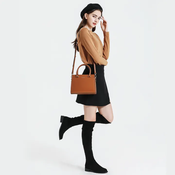 (Preorder)%20MOSSDOOM%20Crossbody%20Bag:%20Simple%20and%20Stylish%20for%20Women%20-%20Image%204