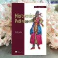 Microservices Patterns - Chris Richardson. 