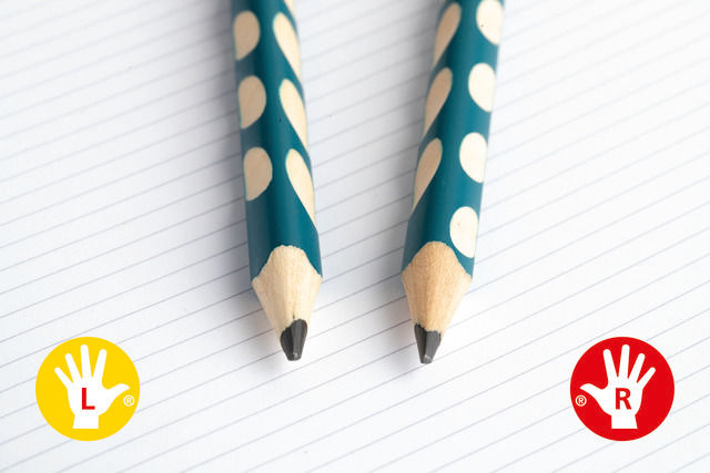 %C2%A0STABILO%20EASYgraph%20Ergonomic%20Graphite%20Pencil%20(Right%20Hand)%20-%20Image%203