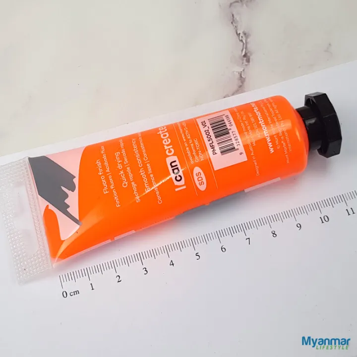 Red%20-%20Fluorescent%20Acrylic%20-%20%2050ml%20-%20Mont%20Marte%20-%20Image%207