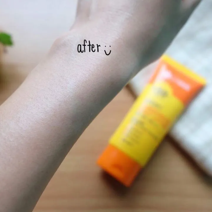 Le'%20Skin%20Sunscreen%20Body%20lotion%20-%20Image%205