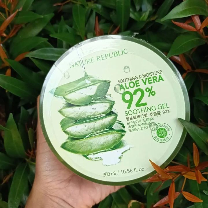 Nature%20Republic%20SOOTHING%20&%20MOISTURE%20ALOE%20VERA%2092%25%20GEL(300ml)%20-%20Image%204