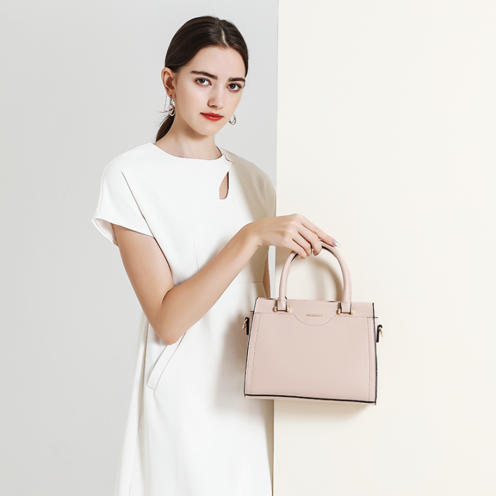 (Preorder)%20MOSSDOOM%20Crossbody%20Bag:%20Simple%20and%20Stylish%20for%20Women%20-%20Image%206