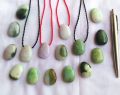 Jade Drop shaped Pendant, ကျောက်စိမ်း မိုးရေစက်ပုံ ဆွဲသီး၊. 