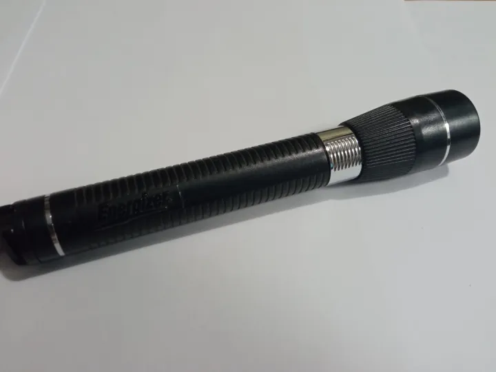 Energizer%20Yellow%20Light%20Torch%20for%20Jewellers%20Big%20or%20Small%20size,%202AA%20or%201AAA%20size,%20Very%20good%20second%20used%20-%20Image%204