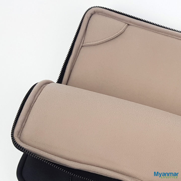 Faux%20Leather%20Laptop%20Sleeve%20-%20Rivacase%20(Water-Resistant)%20-%20Image%206