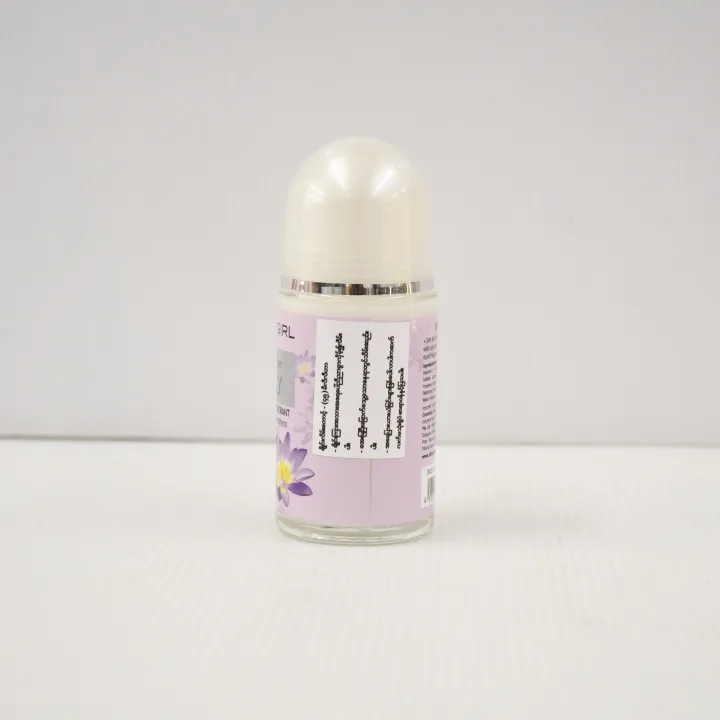 Silky%20Girl%20Egyptian%20Lily%20Deodorant%20Roll%20On%2045ml%20-%20Image%203