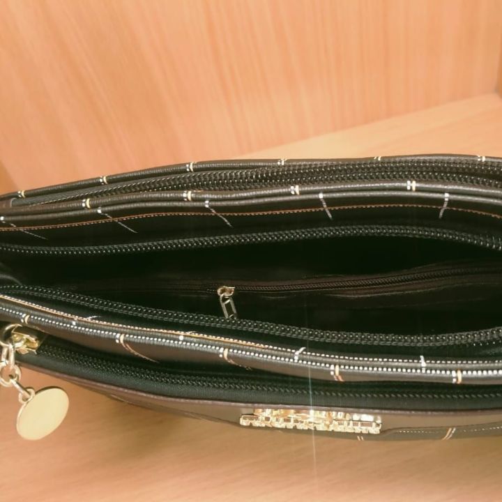 JINGPINDAISHU%20LEATHER%20SLIM%20BAG%20-%20Image%206