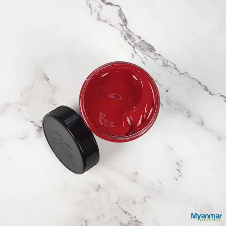 Crimson%20%E2%80%93%20300ml%20%E2%80%93%20Acrylic%20Paint%20%E2%80%93%20Mont%20Marte%20-%20Image%203