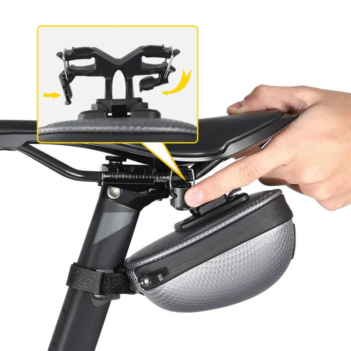 Water-Resistant%20Hard-Shell%20Saddle%20Bag%20%E2%80%93%20West%20Biking%20-%20Image%204