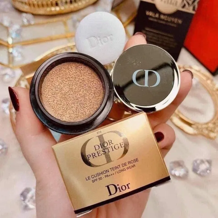 Dior%20Cushion%20Foundation%20-%20Image%203