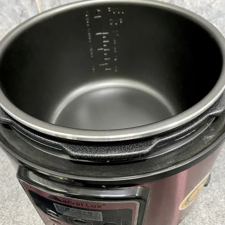 Marvel%20Lux%20Pressure%20Cooker%20MLX-PR925%20-%20Image%203