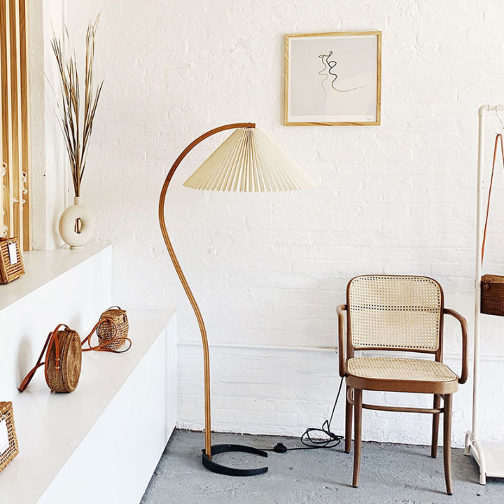 Caprini%20Floor%20Lamp%20-%20Image%204