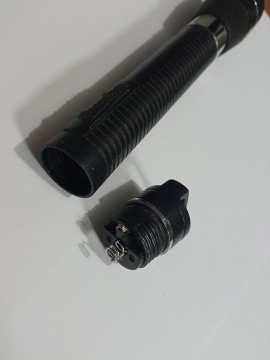 Energizer%20Yellow%20Light%20Torch%20for%20Jewellers%20Big%20or%20Small%20size,%202AA%20or%201AAA%20size,%20Very%20good%20second%20used%20-%20Image%202