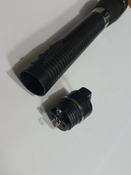 Energizer%20Yellow%20Light%20Torch%20for%20Jewellers%20Big%20or%20Small%20size,%202AA%20or%201AAA%20size,%20Very%20good%20second%20used%20-%20Image%202