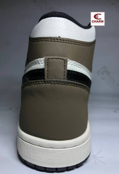 Air%20Jordan%201%20-%20Image%204