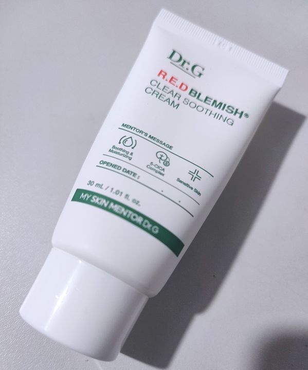 Dr.G%20Red%20Blemish%20Clear%20Soothing%20Cream%2030ml%20-%20Image%203