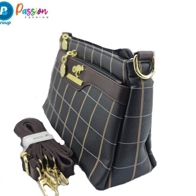 JINGPINDAISHU%20LEATHER%20SLIM%20BAG%20-%20Image%202