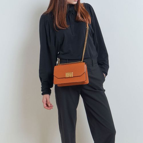 Charles%20&%20Keith%20-%20%20Metallic%20Push-Lock%20Crossbody%20Bag%20-%20Orange%20-%20Image%206