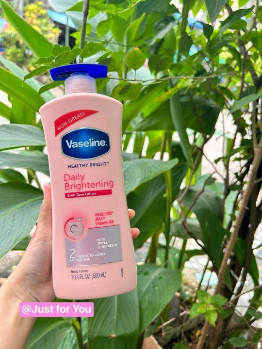 Vaseline%20Daily%20Brightening%20Body%20Lotion%20600ml%20-%20Image%203