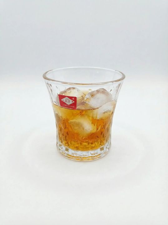 Classic%20Diamond-Cut%20Whiskey%20Glass%20%E2%80%93%20Premium%20Clear%20Glass%20Tumbler%20-%20Image%203