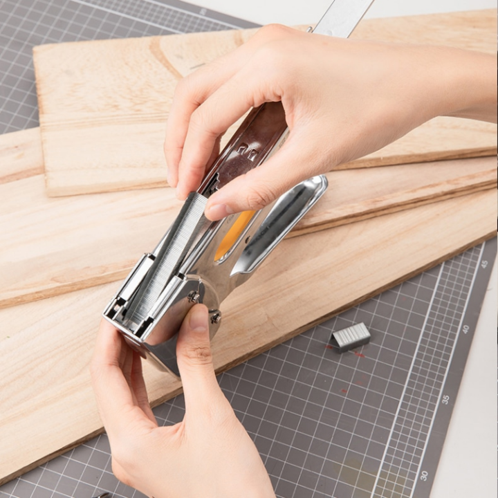 Heavy%20Duty%20Powerful%20Stapler%20For%20Wooden%2013series%20Pin%20-%20Image%207