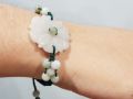 Flower jade bracelet, ကျောက်စိမ်း ပန်းပွင့်လက်ပတ်. 