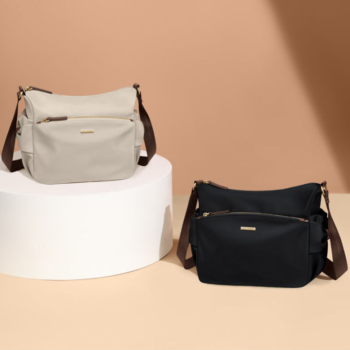 (Preorder)%20New%20Women's%20Golf%20Shoulder%20Bag,%20Nylon%20Shoulder%20Bag,%20Women's%20Casual%20Multi-Layer%20Versatile%20Shoulder%20Bag,%20Lightweight%20Black%20Apricot%20Shoulder%20Bag%20-%20Image%208