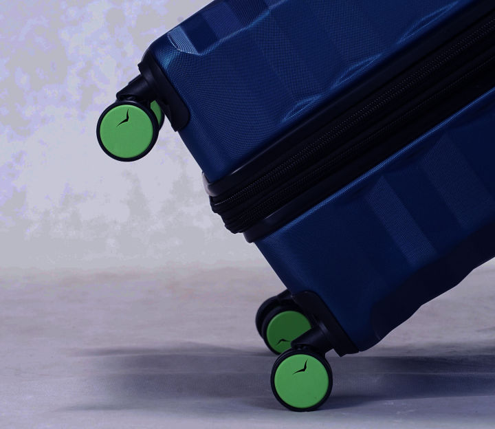 Fortitude%20Dark%20Blue%20Jasmine%20Green%20Highlight%20(Large)%20Prolite%20it%20Luggage%20-%20Image%206