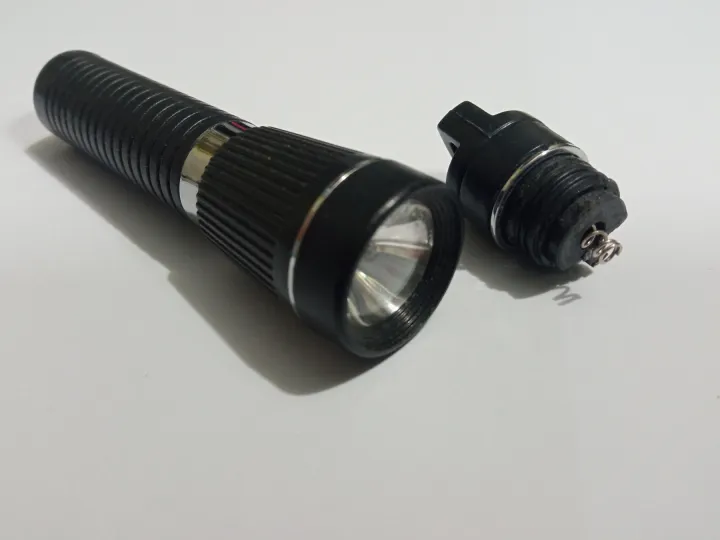 Energizer%20Yellow%20Light%20Torch%20for%20Jewellers%20Big%20or%20Small%20size,%202AA%20or%201AAA%20size,%20Very%20good%20second%20used%20-%20Image%205