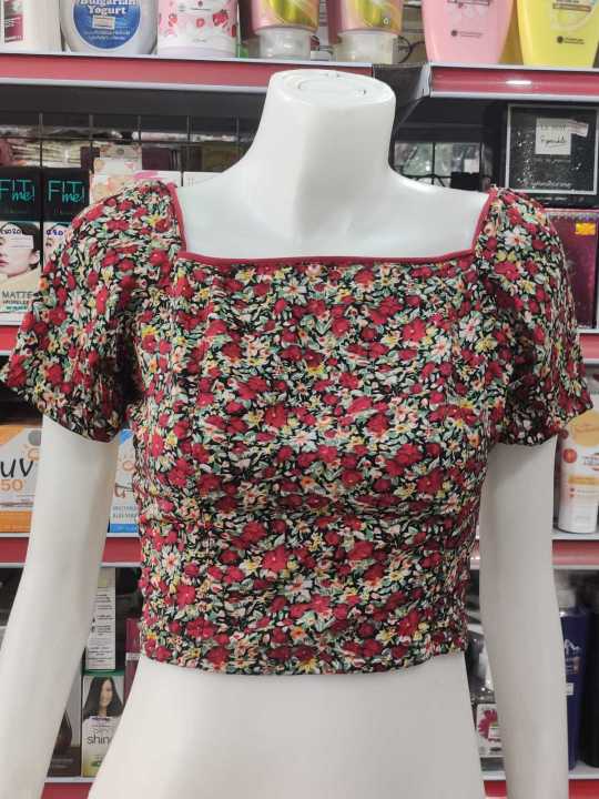 lady crop top fashion